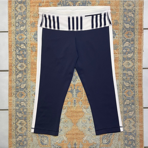 Lululemon Leggings Women's 8 Crop Run:Proceed With Speed Inkwell/ White/Navy - Picture 2 of 8